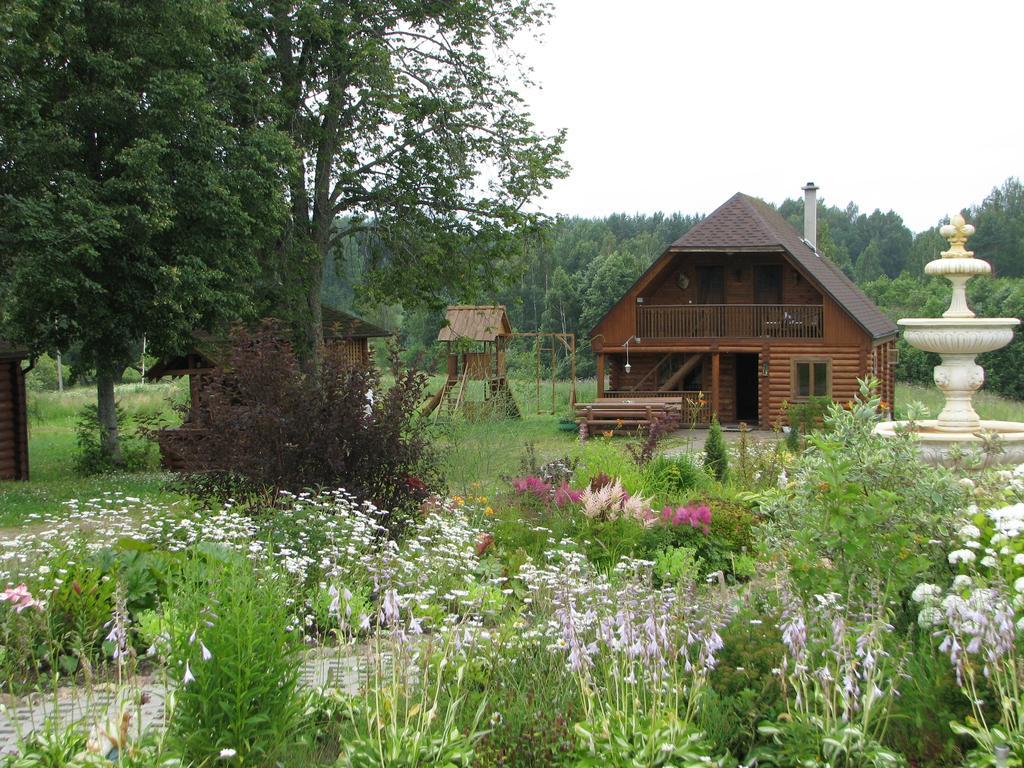 Pumpuri Villa Svente Bagian luar foto